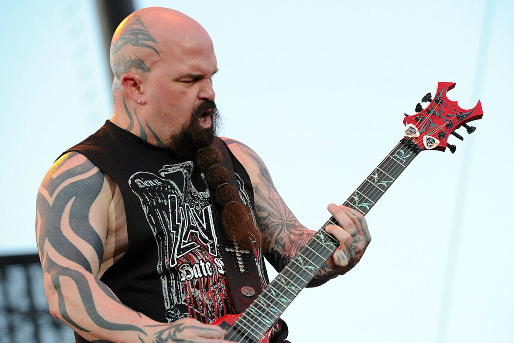 Kerry King of Slayer give a Shout Out to 8octaves